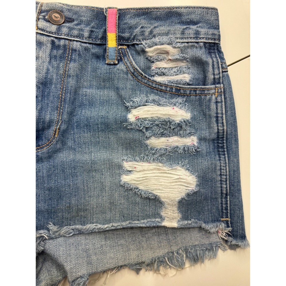 Hollister Medium Wash Distressed Denim Shorts Women Size 9 W29 Frayed Raw Hem - Picture 2 of 8